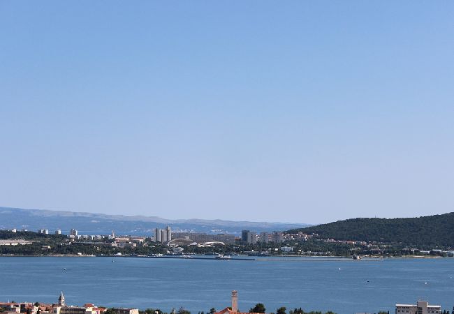 Apartamento en Kaštel Sucurac - Apartamento en Kaštel Sućurac con Seaview, Balcón, Acondicionador, WIFI (570-1) Apartamento en Kaštel Sucurac - Apartamento en Kaštel Sućurac con Seaview, Balcón, Acondicionador, WIFI (570-1)