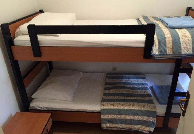 Apartamento en Karigador - Apartamento en Karigador con Balcón, Acondicionador, Lavavajillas (587-1) Apartamento en Karigador - Apartamento en Karigador con Balcón, Acondicionador, Lavavajillas (587-1)