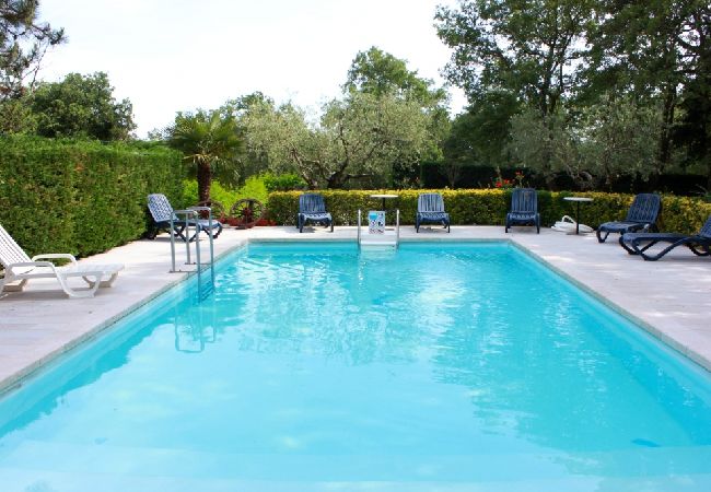 Apartamento en Karigador - Apartamento en Karigador con Balcón, Acondicionador, Lavavajillas (587-1) Apartamento en Karigador - Apartamento en Karigador con Balcón, Acondicionador, Lavavajillas (587-1)