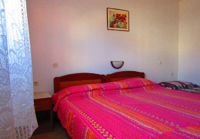 Apartamento en Pula - Apartamento en Pula con Terraza, Acondicionador, WIFI, Lavadora (633-1) Apartamento en Pula - Apartamento en Pula con Terraza, Acondicionador, WIFI, Lavadora (633-1)