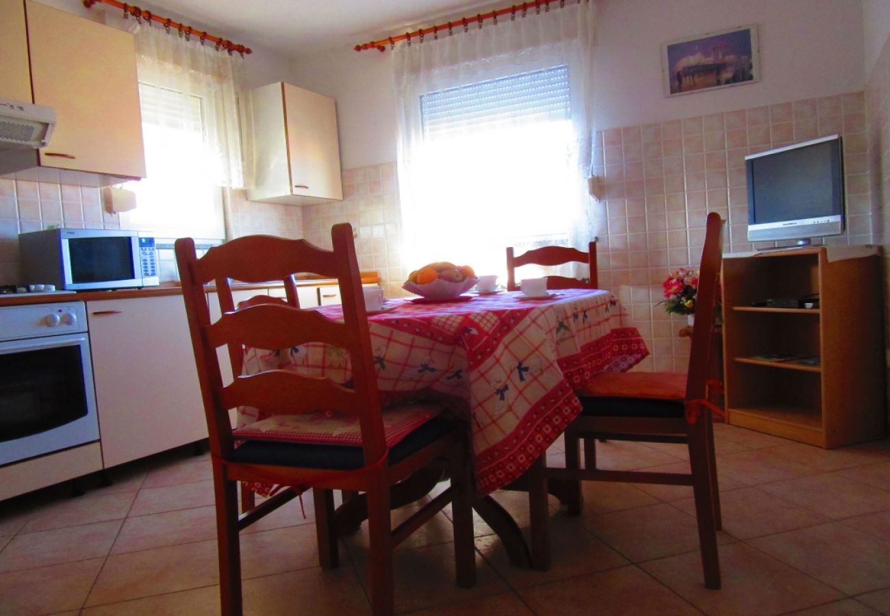 Apartamento en Pula - Apartamento en Pula con Terraza, Acondicionador, WIFI, Lavadora (633-1)