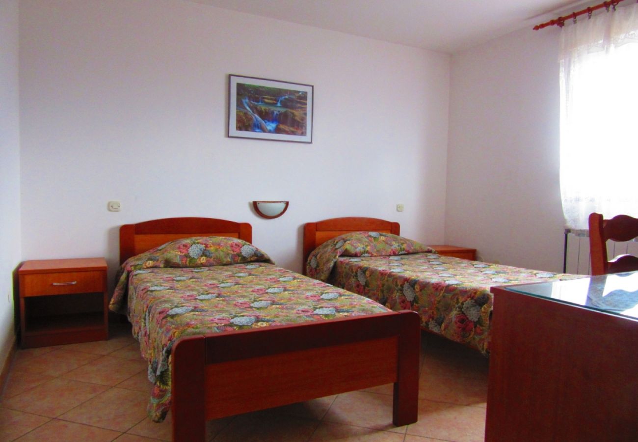 Apartamento en Pula - Apartamento en Pula con Terraza, Acondicionador, WIFI, Lavadora (633-1)