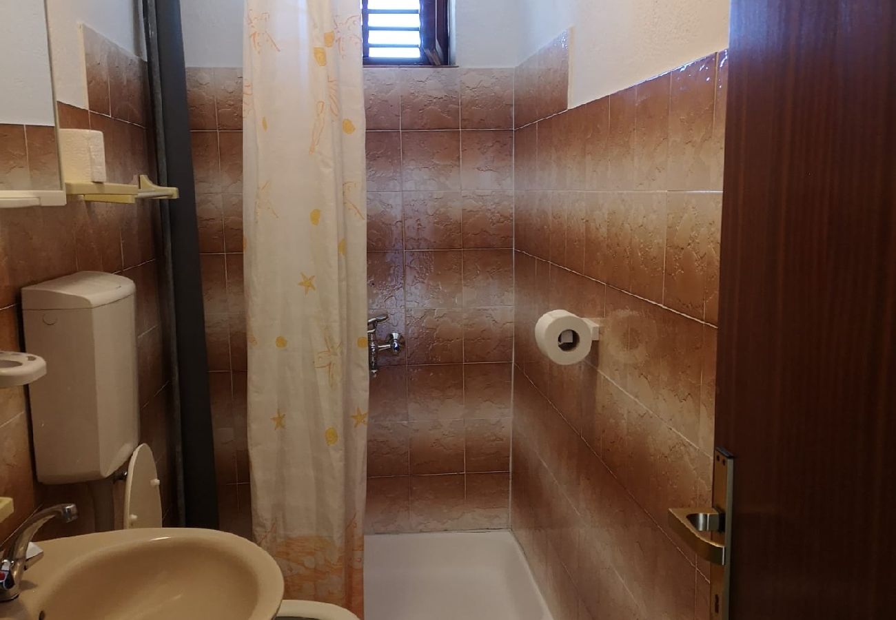 Apartamento en Stanici - Apartamento en Stanići con Seaview, Balcón, Acondicionador, WIFI (634-3)