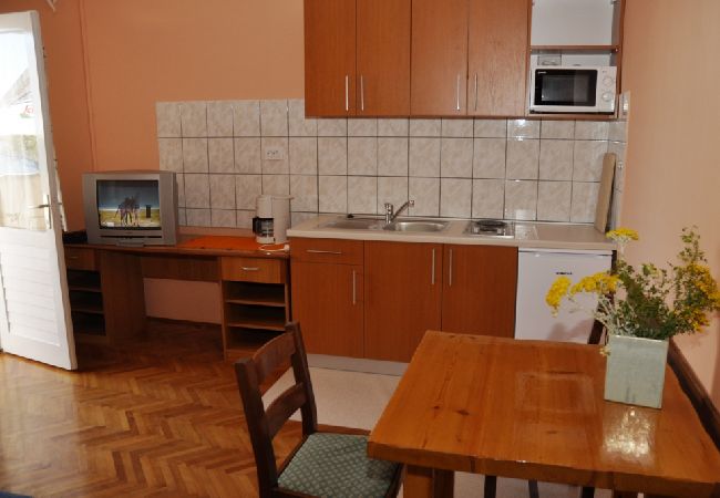 Apartamento en Rab - Apartamento en Barbat con Seaview, Balcón, Acondicionador (660-1) Apartamento en Rab - Apartamento en Barbat con Seaview, Balcón, Acondicionador (660-1)