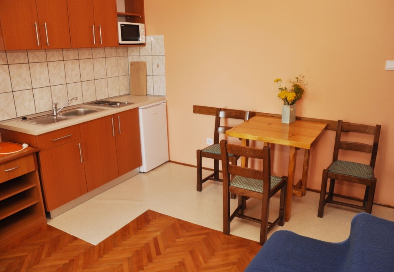 Apartamento en Rab - Apartamento en Barbat con Seaview, Balcón, Acondicionador (660-1)