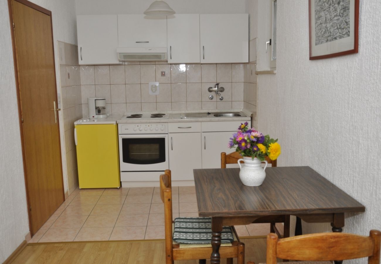 Apartamento en Rab - Apartamento en Barbat con Balcón, Acondicionador (660-2)