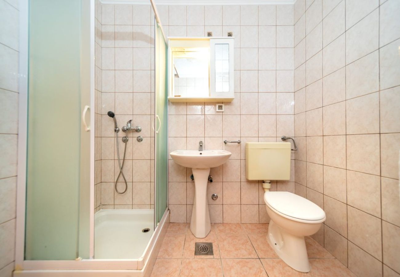 Apartamento en Rab - Apartamento en Barbat con Balcón, Acondicionador (660-2) Apartamento en Rab - Apartamento en Barbat con Balcón, Acondicionador (660-2)