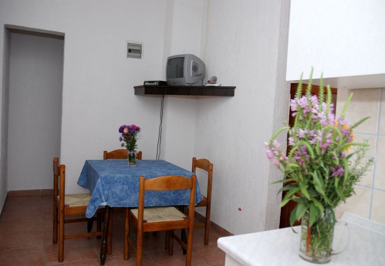 Apartamento en Rab - Apartamento en Barbat con Balcón, Acondicionador (660-3)