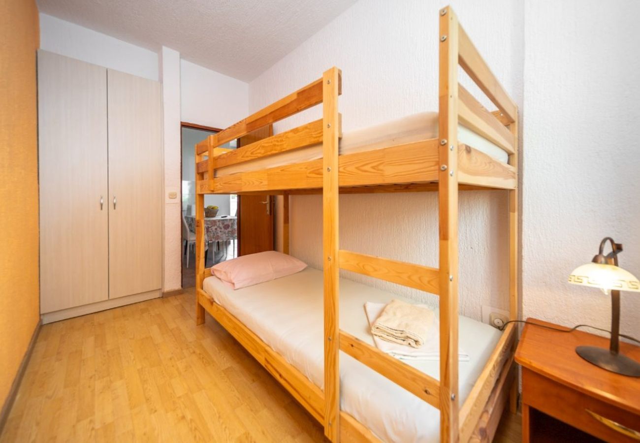 Apartamento en Rab - Apartamento en Barbat con Balcón, Acondicionador (660-3)