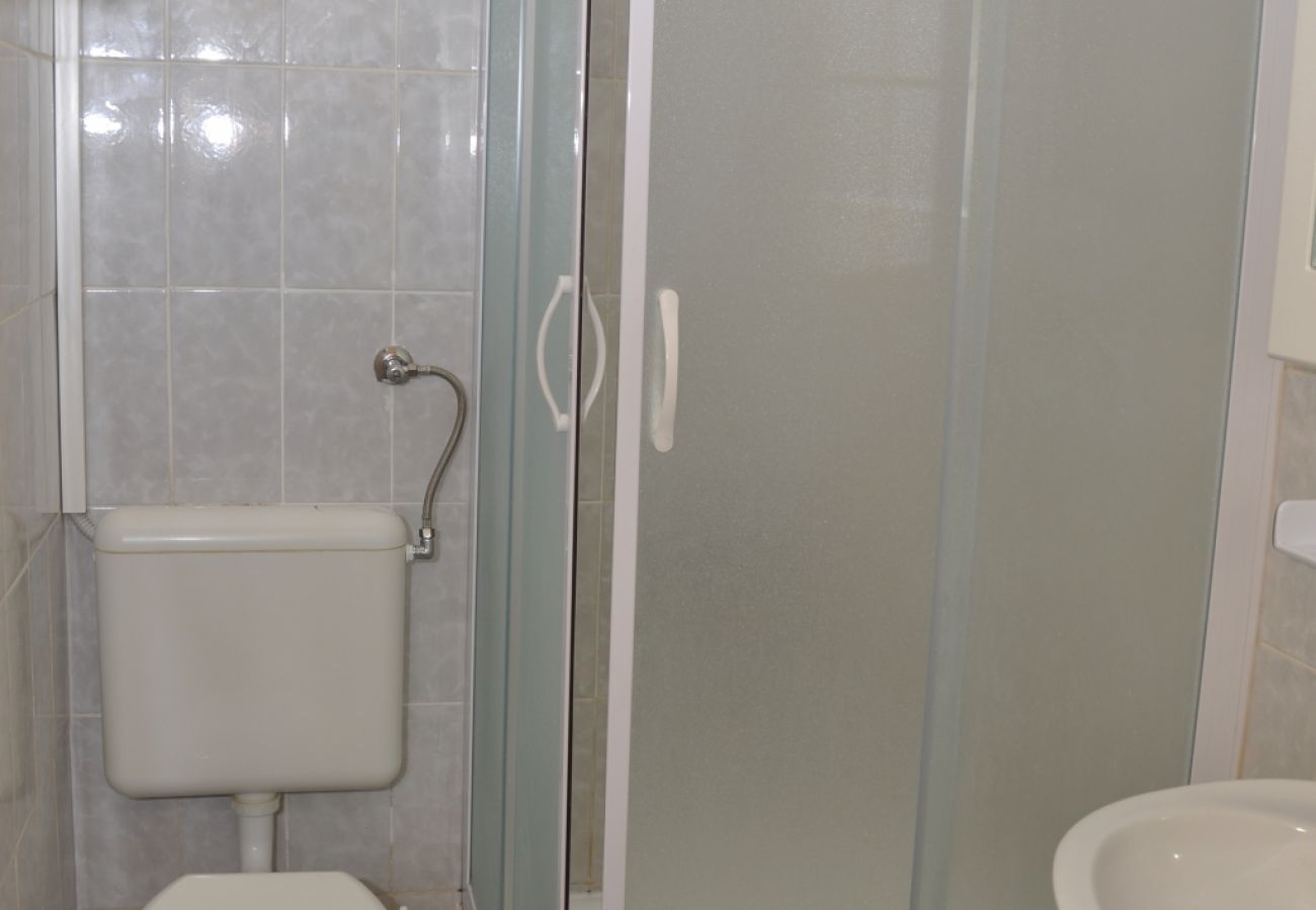 Apartamento en Rab - Apartamento en Barbat con Seaview, Balcón, Acondicionador (660-4)