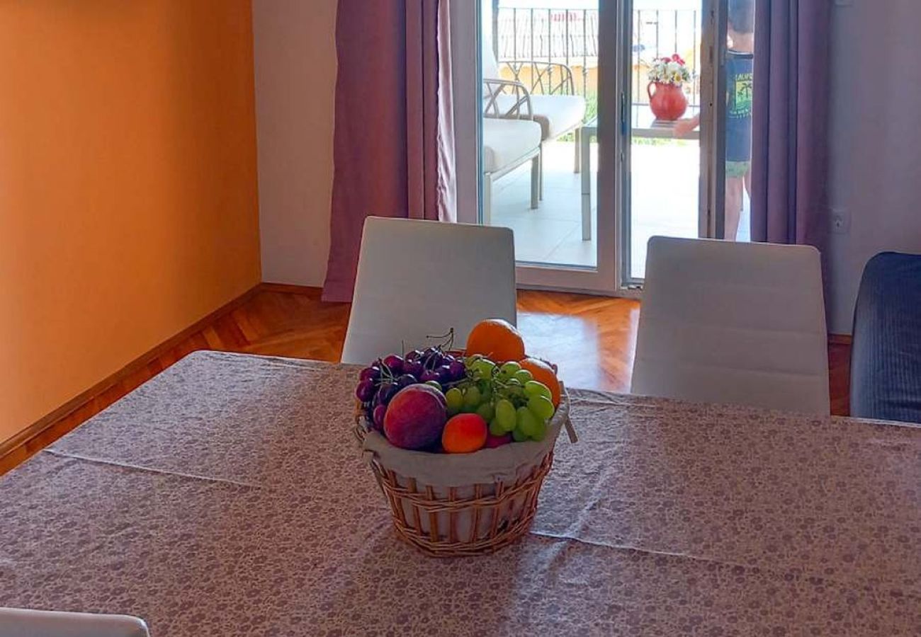 Apartamento en Rab - Apartamento en Barbat con Seaview, Balcón, Acondicionador (660-4)