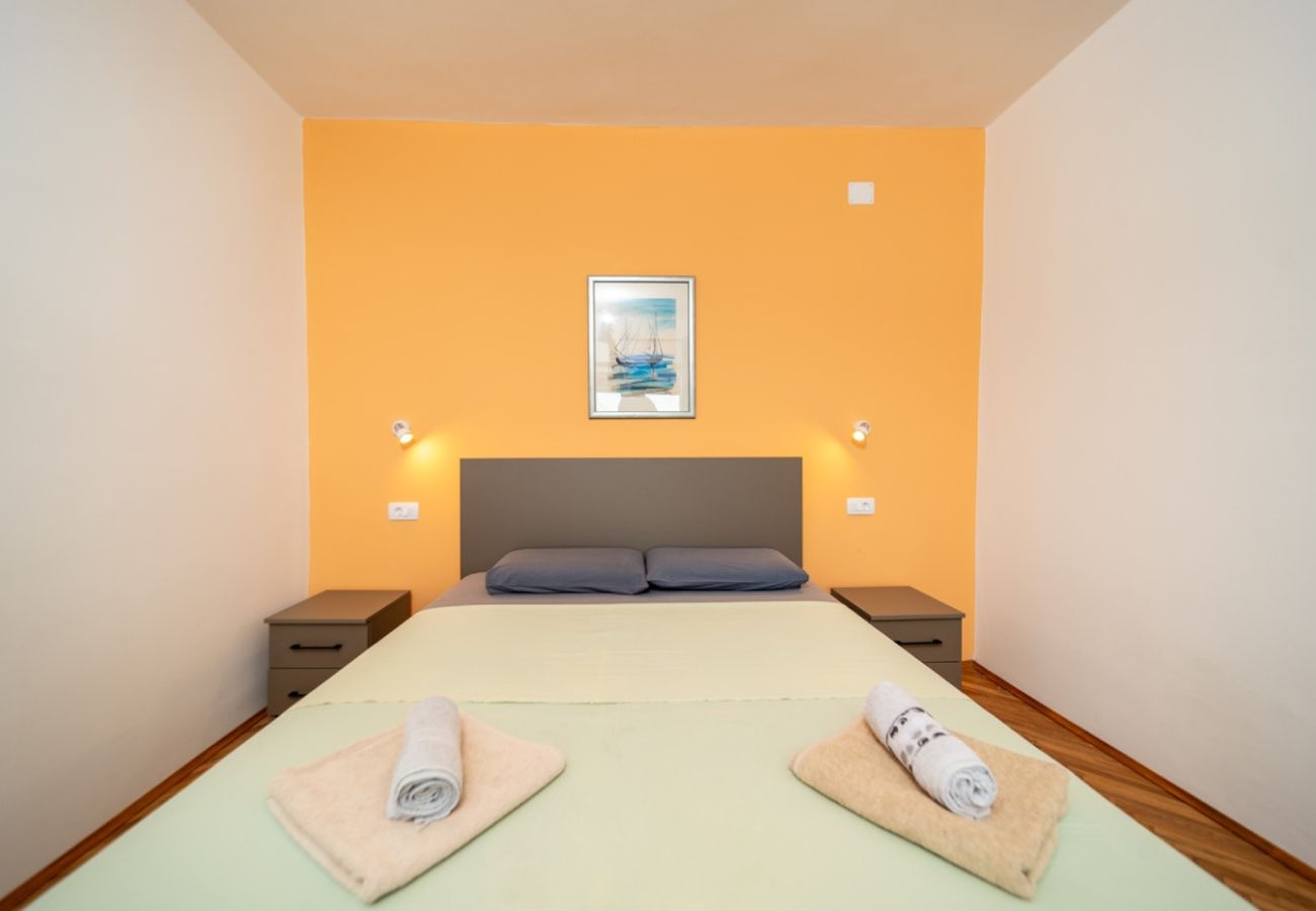 Apartamento en Rab - Apartamento en Barbat con Seaview, Balcón, Acondicionador (660-4)