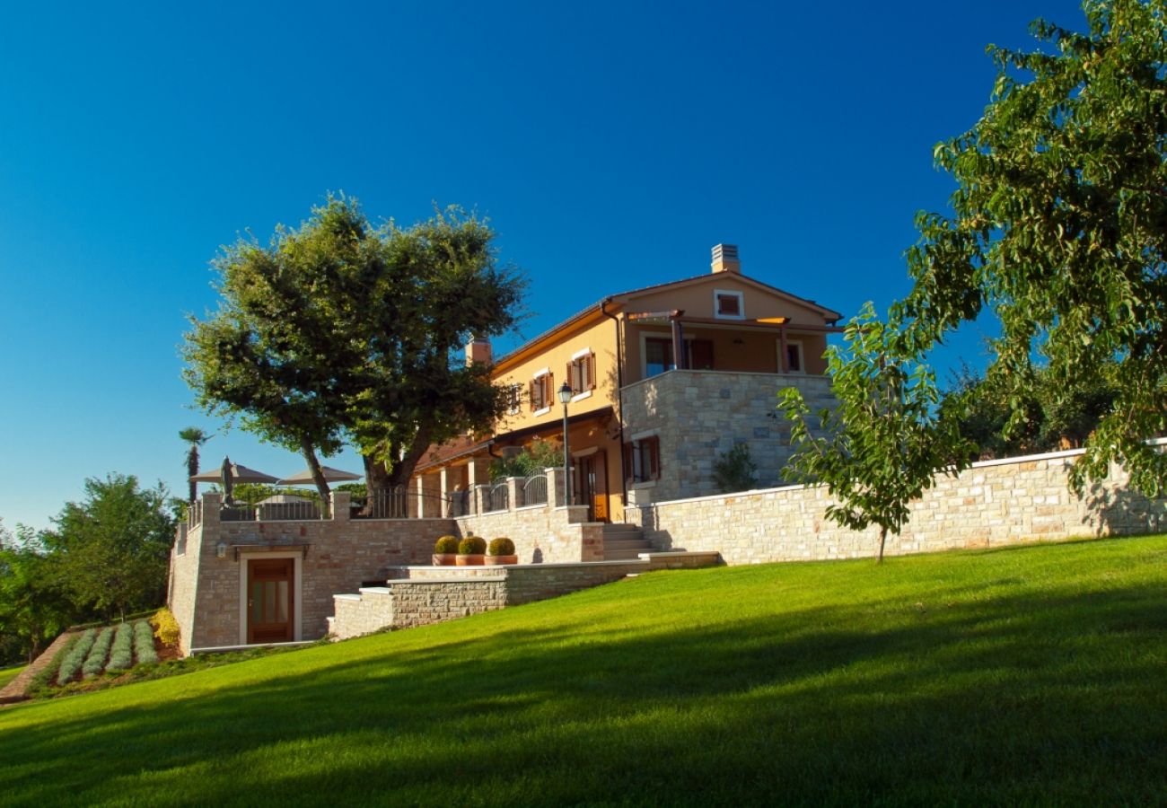 Casa en Labin - Casa de vacaciones en Labin con Terraza, Acondicionador, WIFI, Lavadora (688-1)