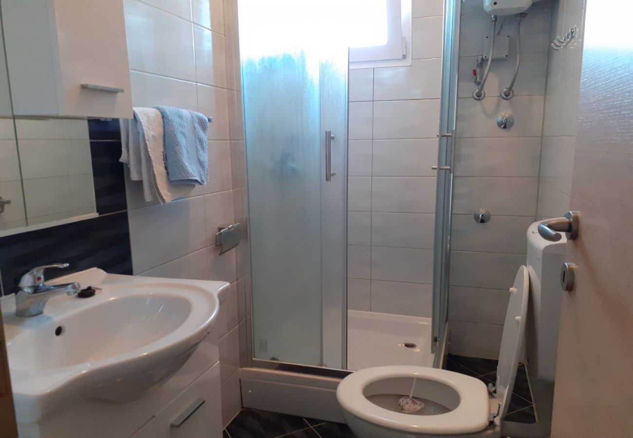 Apartamento en Lopar - Apartamento en Lopar con Terraza, Acondicionador, WIFI, Lavadora (696-5)