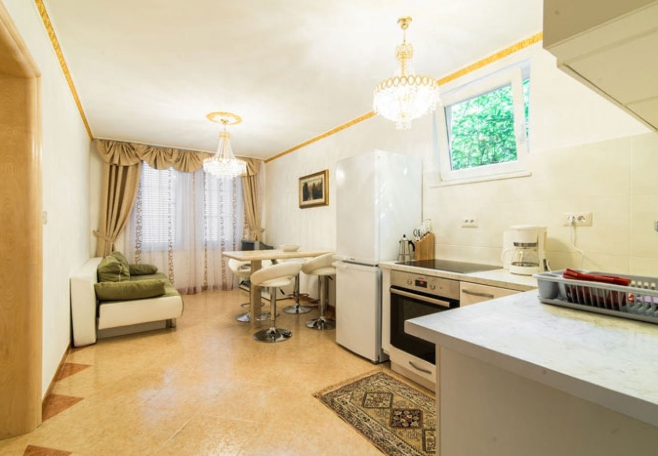 Casa en Savudrija - Casa de vacaciones en Savudrija con Terraza, Acondicionador, WIFI, Lavadora (123-11)