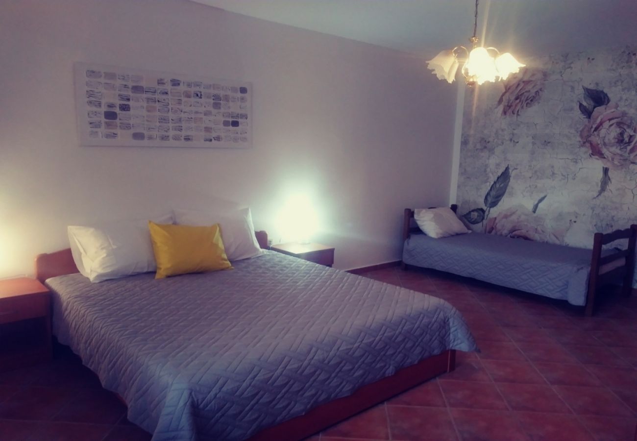 Apartamento en Lopar - Apartamento en Lopar con Seaview, Terraza, WIFI (824-1)