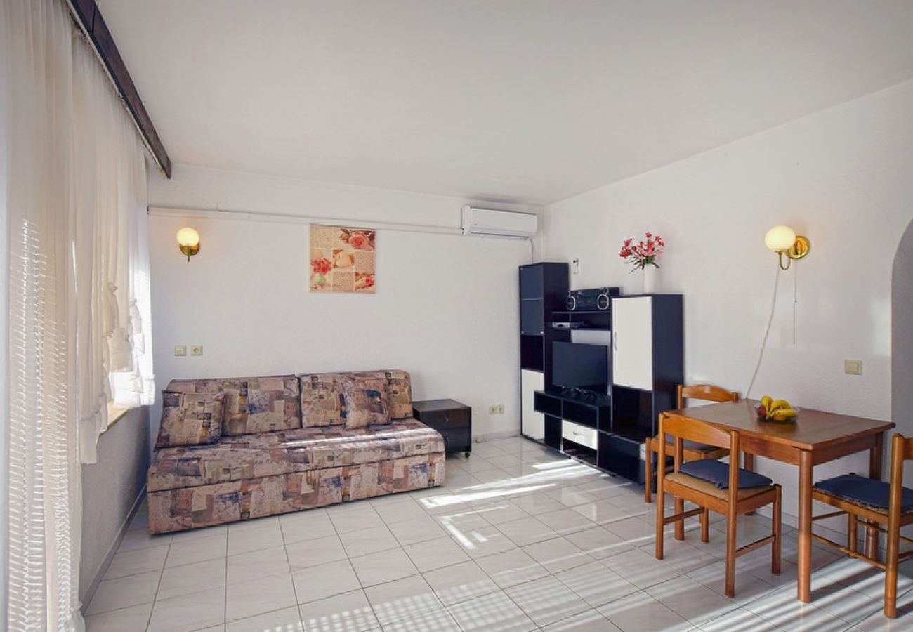 Apartamento en Porec - Apartamento en Poreč con Balcón, WIFI (819-1)