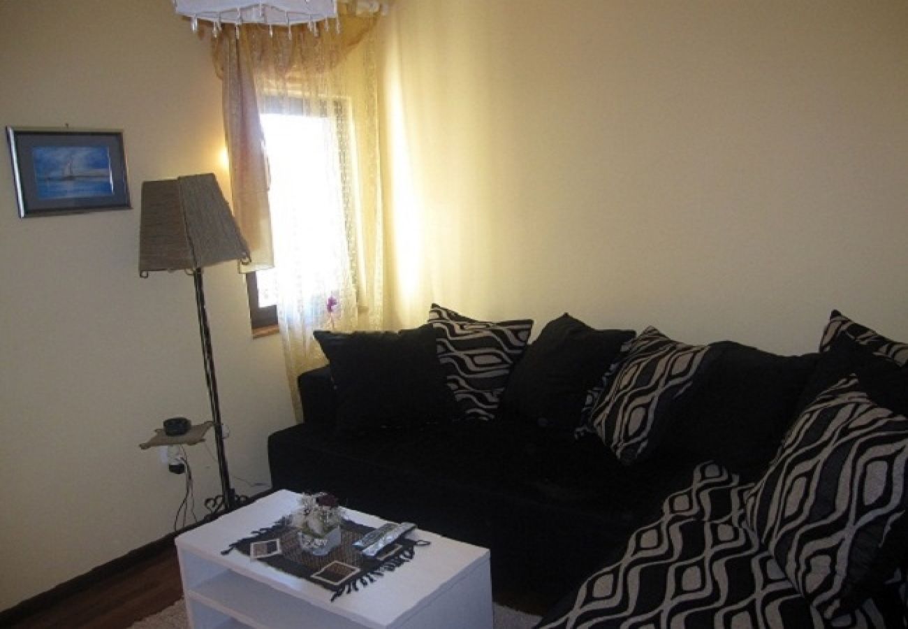 Apartamento en Sveti Filip i Jakov - Apartamento en Sveti Filip i Jakov con Balcón, Acondicionador, WIFI, Lavavajillas (836-1)