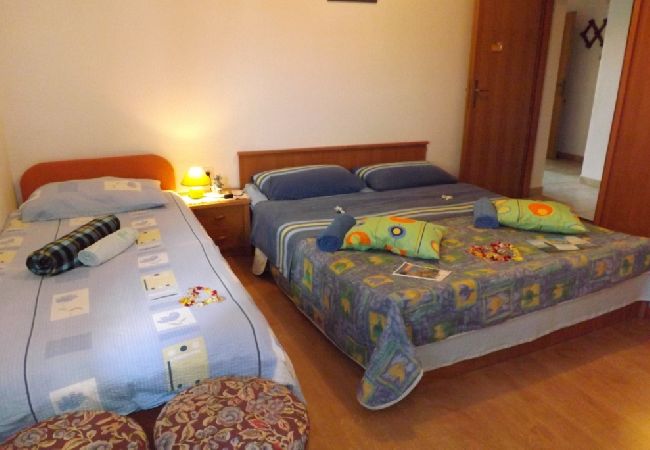Apartamento en Umag - Apartamento en Umag con Terraza, WIFI, Lavadora (853-3) Apartamento en Umag - Apartamento en Umag con Terraza, WIFI, Lavadora (853-3)