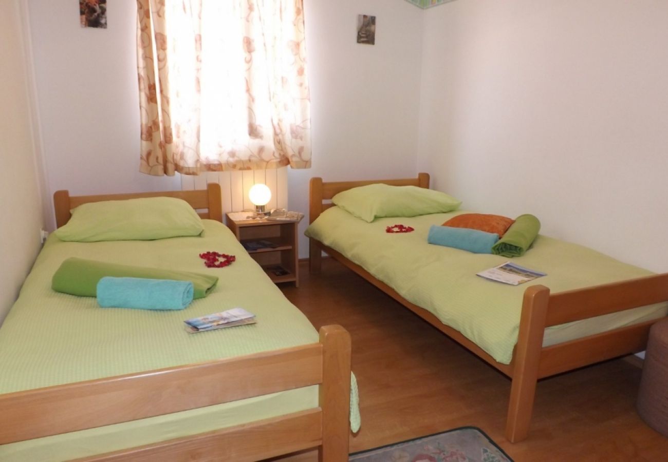 Apartamento en Umag - Apartamento en Umag con Terraza, WIFI, Lavadora (853-3)