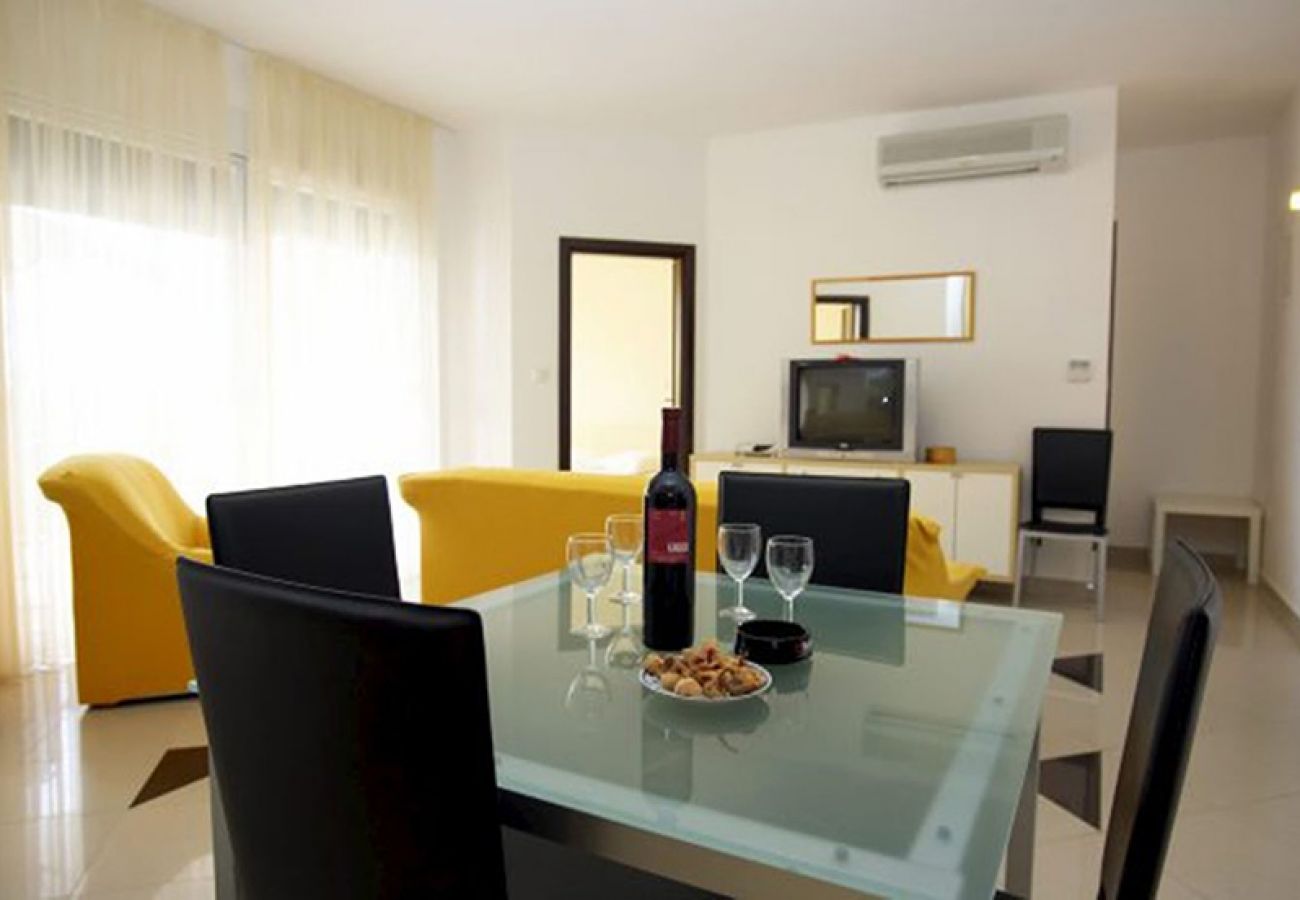 Apartamento en Zadar - Apartamento en Zadar con Balcón, Acondicionador, WIFI (858-1)