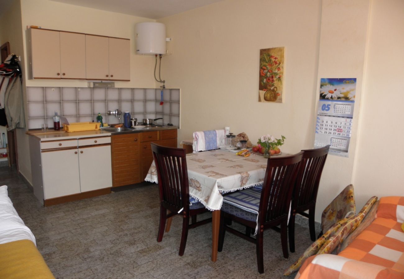 Apartamento en Baška - Apartamento en Baška con Terraza, Acondicionador, WIFI, Lavadora (863-3)