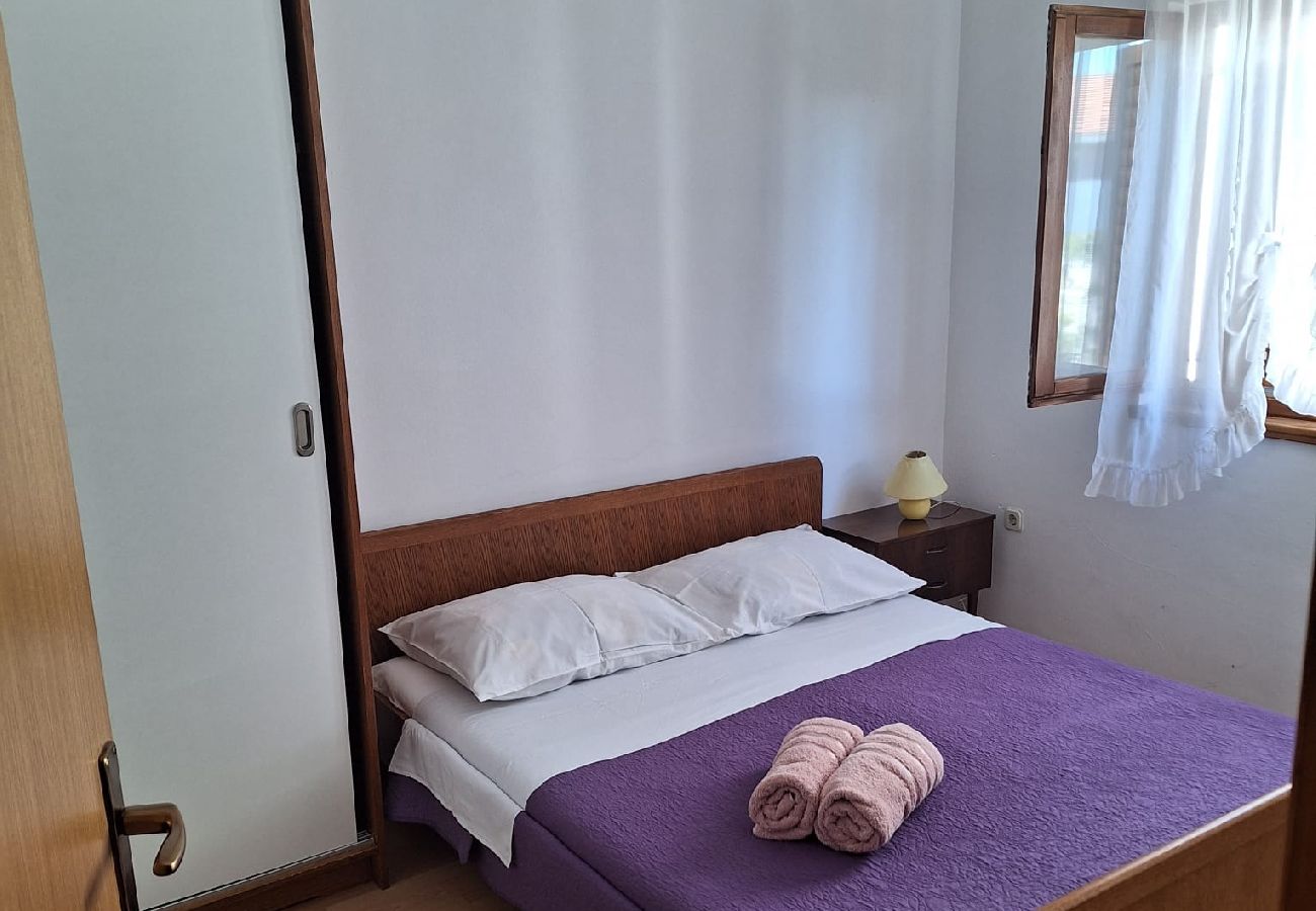 Apartamento en Bibinje - Apartamento en Bibinje con Seaview, Balcón, WIFI, Lavadora (868-2)