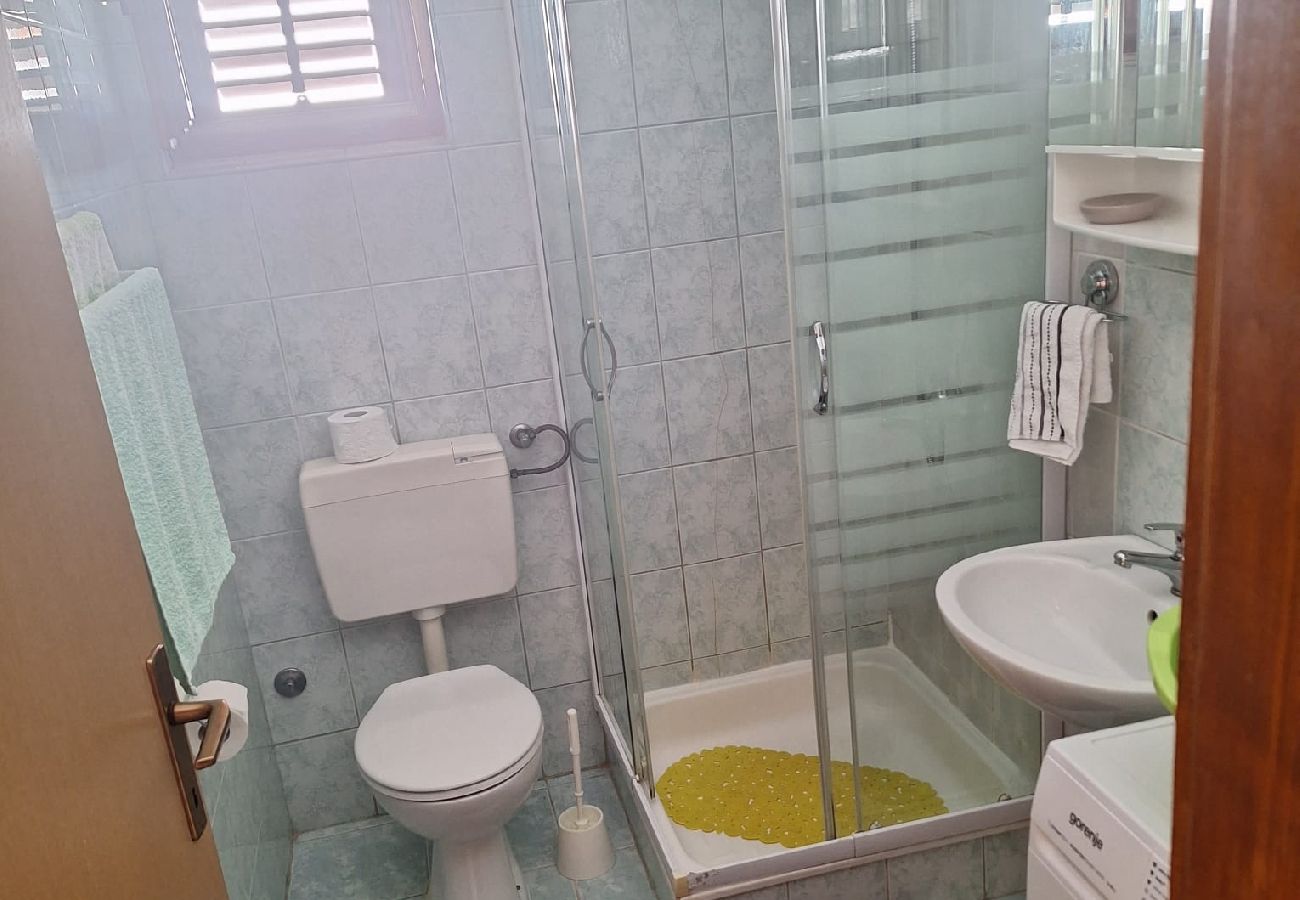 Apartamento en Bibinje - Apartamento en Bibinje con Seaview, Balcón, WIFI, Lavadora (868-2)