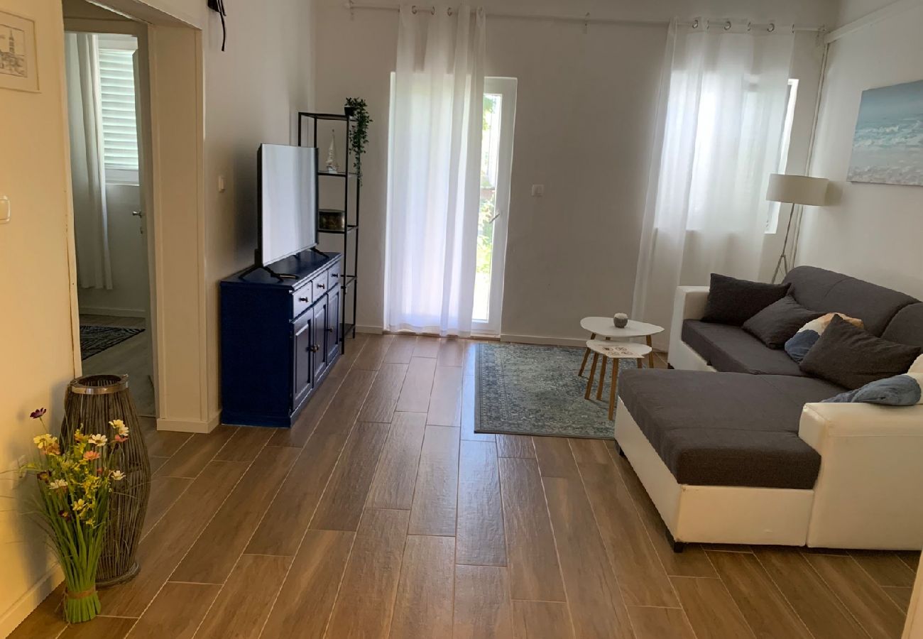 Apartamento en Bibinje - Apartamento en Bibinje con Terraza, Acondicionador, WIFI, Lavadora (877-3)