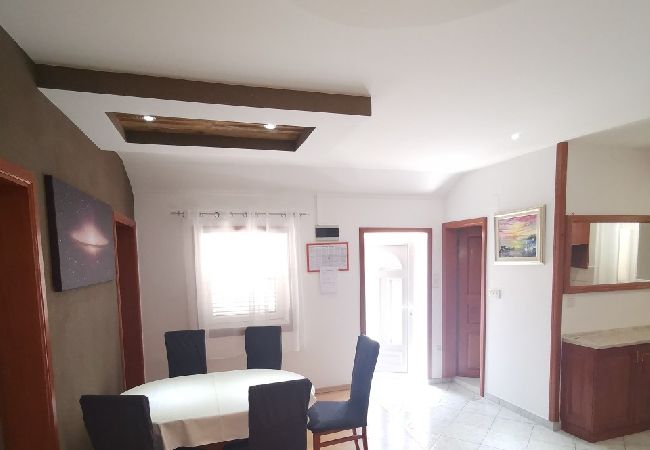 Apartamento en Privlaka - Apartamento en Privlaka con Balcón, Acondicionador, WIFI, Lavavajillas (878-1) Apartamento en Privlaka - Apartamento en Privlaka con Balcón, Acondicionador, WIFI, Lavavajillas (878-1)