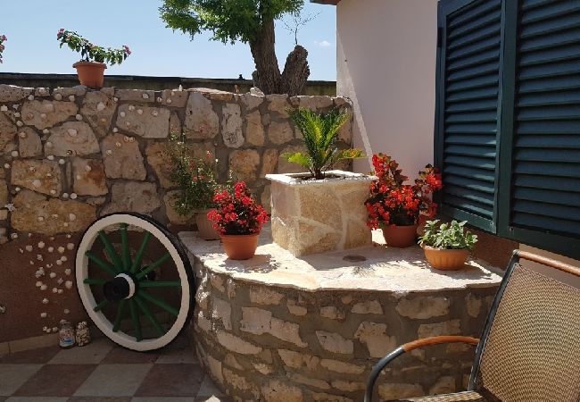 Apartamento en Privlaka - Apartamento en Privlaka con Balcón, Acondicionador, WIFI, Lavavajillas (878-1) Apartamento en Privlaka - Apartamento en Privlaka con Balcón, Acondicionador, WIFI, Lavavajillas (878-1)