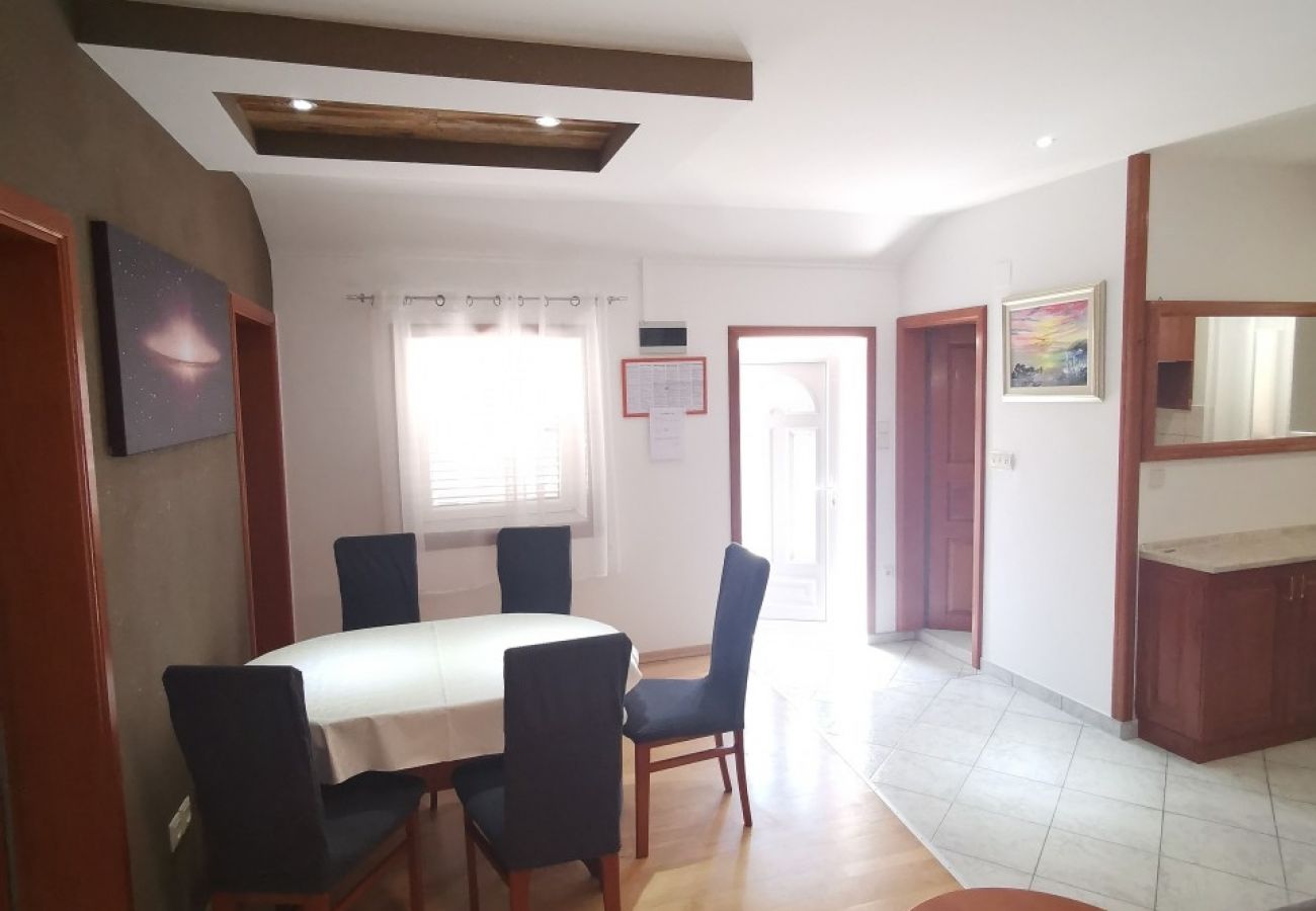 Apartamento en Privlaka - Apartamento en Privlaka con Balcón, Acondicionador, WIFI, Lavavajillas (878-1)