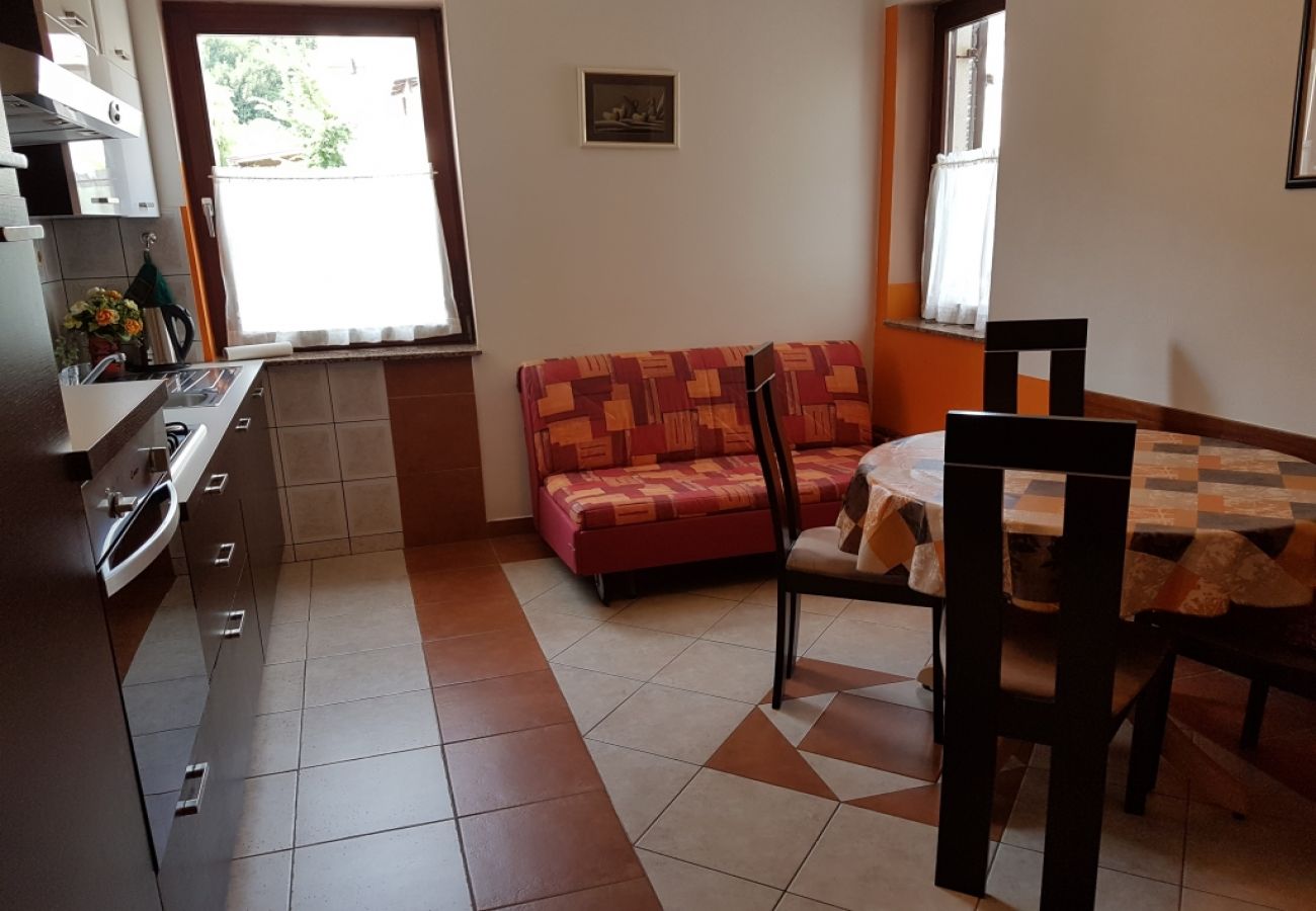 Apartamento en Baška - Apartamento en Baška con Balcón, Acondicionador, WIFI, Lavadora (883-3)