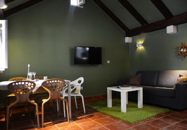 Casa en Pucišca - Casa de vacaciones en Pučišća con Terraza, WIFI, Lavadora (887-1) Casa en Pucišca - Casa de vacaciones en Pučišća con Terraza, WIFI, Lavadora (887-1)