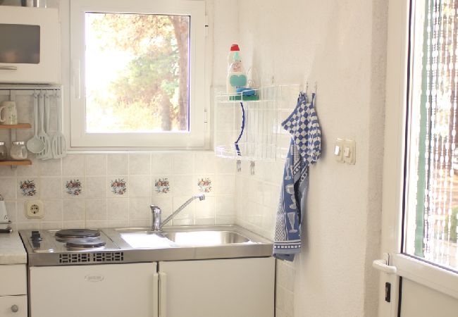 Estudio en Veli Rat - Apartamento Estudio en Veli Rat con Seaview, Balcón, Lavadora (882-1) Estudio en Veli Rat - Apartamento Estudio en Veli Rat con Seaview, Balcón, Lavadora (882-1)