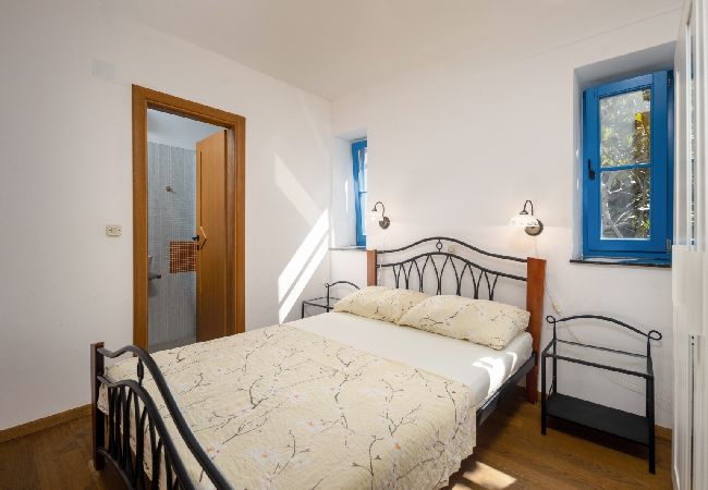 Casa en Supetarska Draga - Casa de vacaciones en Supetarska Draga con Seaview, Terraza, Acondicionador, WIFI (890-1) Casa en Supetarska Draga - Casa de vacaciones en Supetarska Draga con Seaview, Terraza, Acondicionador, WIFI (890-1)