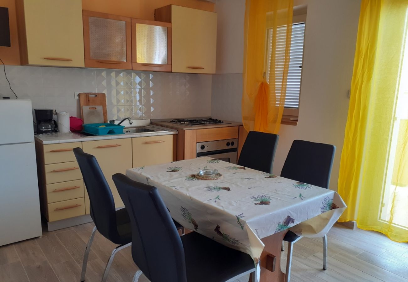 Apartamento en Lopar - Apartamento en Lopar con Balcón, Acondicionador, WIFI, Lavadora (696-6)