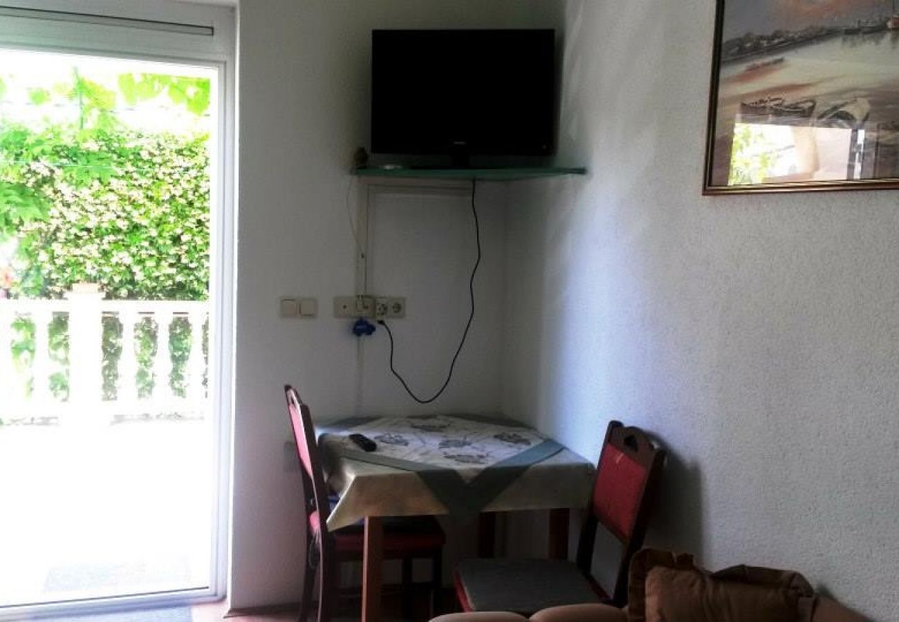 Apartamento en Lopar - Apartamento en Lopar con Terraza, Acondicionador, WIFI, Lavadora (899-1)