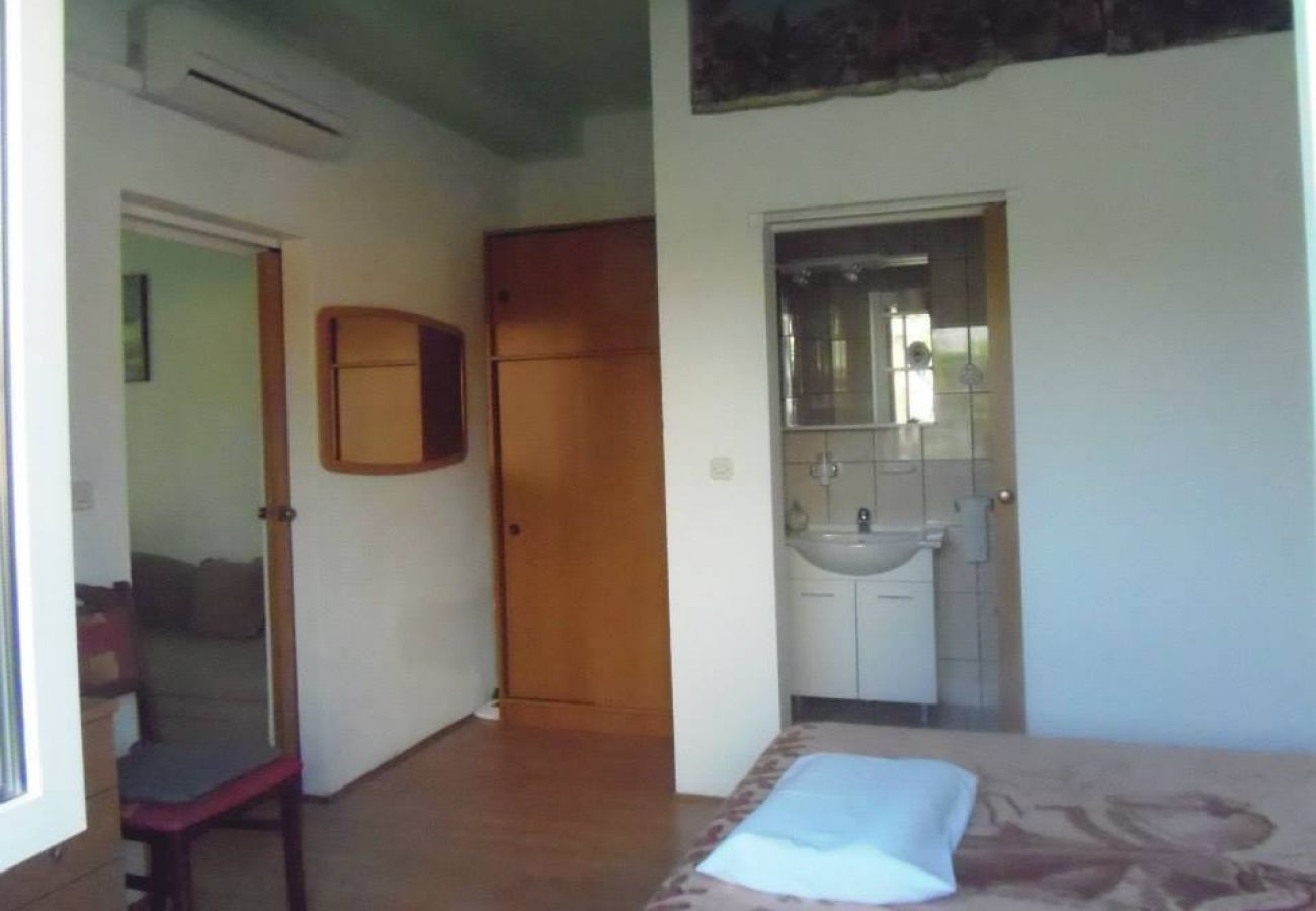 Apartamento en Lopar - Apartamento en Lopar con Terraza, Acondicionador, WIFI, Lavadora (899-1)