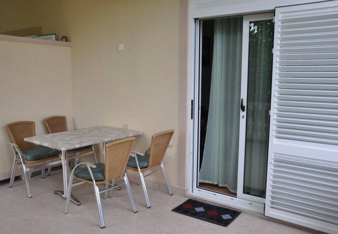 Apartamento en Lopar - Apartamento en Lopar con Terraza, Acondicionador, WIFI, Lavadora (899-1)