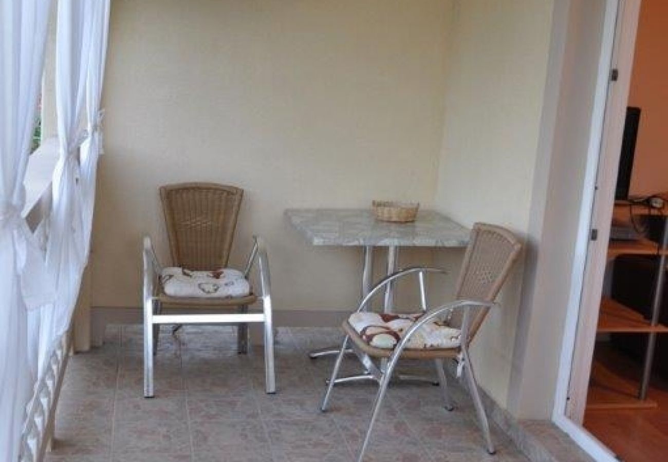 Apartamento en Lopar - Apartamento en Lopar con Terraza, Acondicionador, WIFI, Lavadora (899-2)