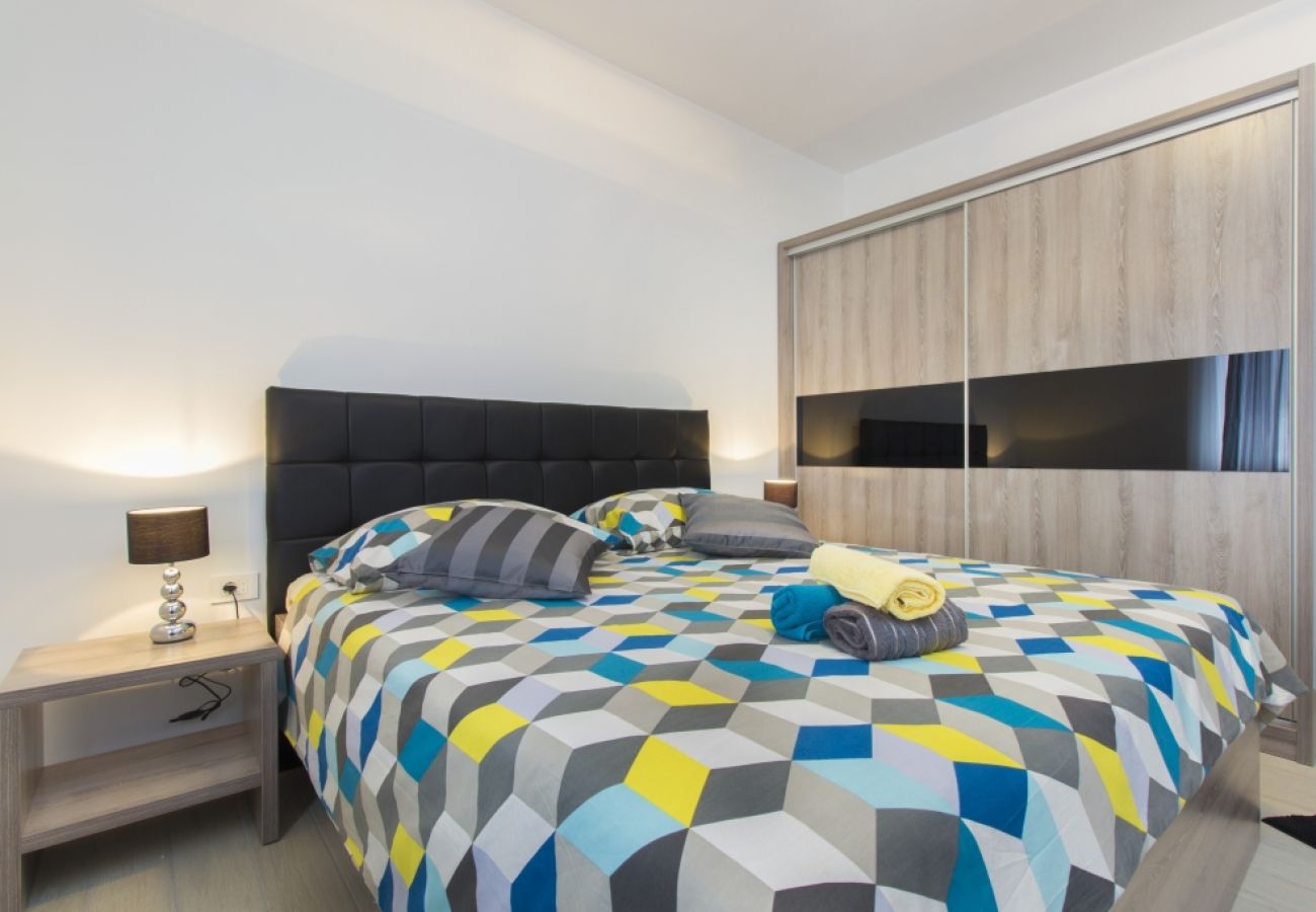 Apartamento en Grebaštica - Apartamento en Grebaštica con Seaview, Terraza, Acondicionador, WIFI (886-3)