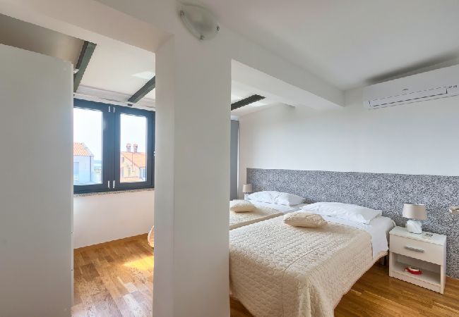 Apartamento en Štinjan - Apartamento en Štinjan con Seaview, Acondicionador, WIFI, Lavadora (3326-1) Apartamento en Štinjan - Apartamento en Štinjan con Seaview, Acondicionador, WIFI, Lavadora (3326-1)