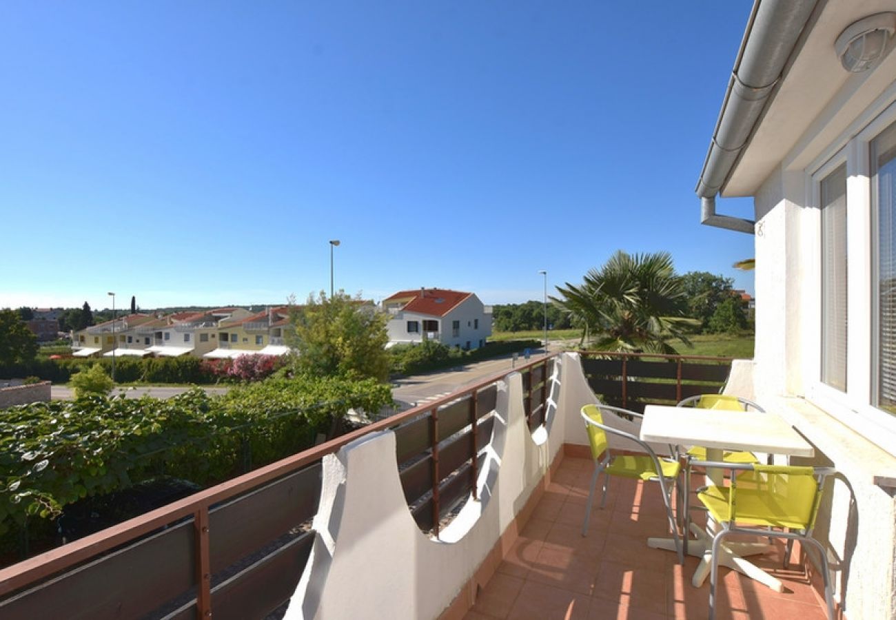 Apartamento en Porec - Apartamento en Poreč con Balcón, Acondicionador, WIFI (819-2)