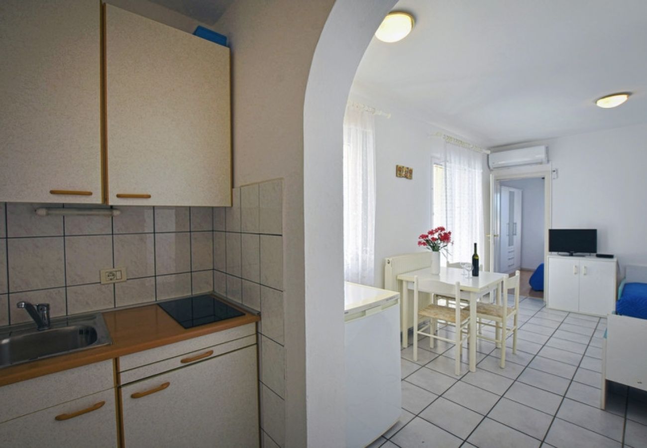 Apartamento en Porec - Apartamento en Poreč con Terraza, WIFI (819-3)