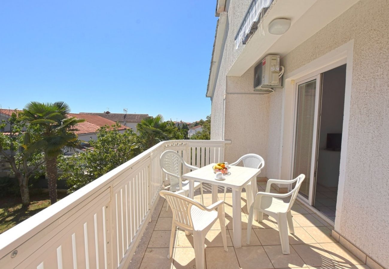 Apartamento en Porec - Apartamento en Poreč con Terraza, WIFI (819-3)