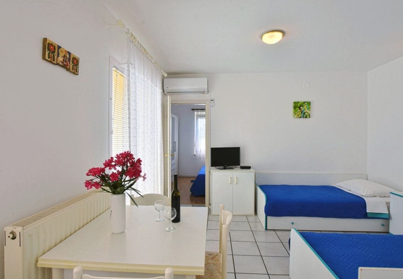 Apartamento en Porec - Apartamento en Poreč con Terraza, WIFI (819-3)