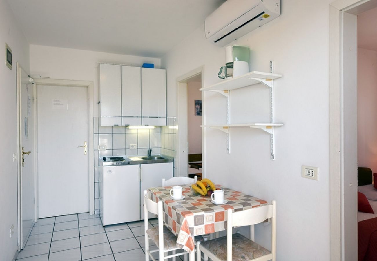 Apartamento en Porec - Apartamento en Poreč con Balcón, WIFI (819-4)