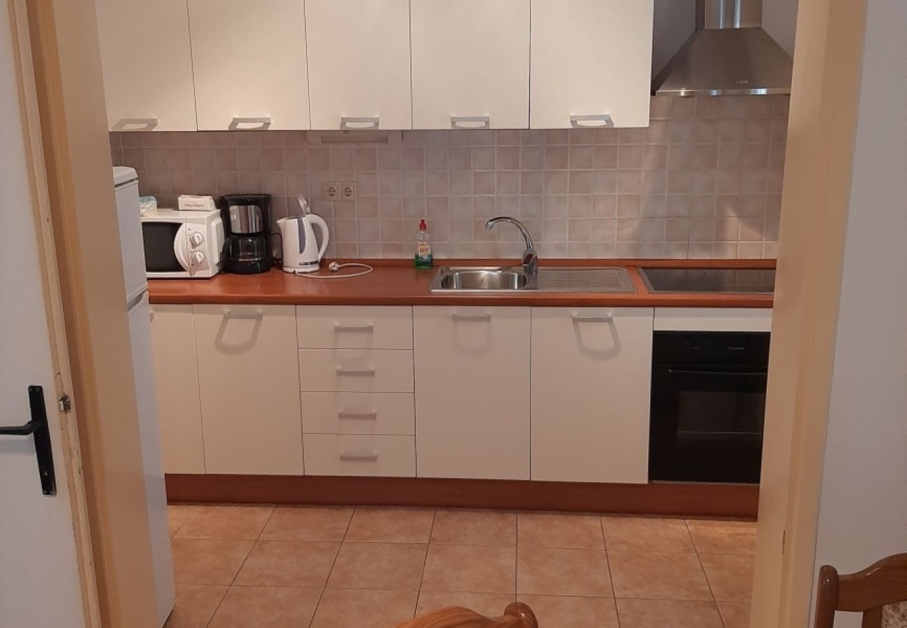 Apartamento en Vodice - Apartamento en Vodice con Seaview, Terraza, Acondicionador, WIFI (3335-3)