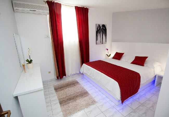 Apartamento en Pisak - Apartamento en Pisak con Seaview, Terraza, Acondicionador, WIFI (3340-5) Apartamento en Pisak - Apartamento en Pisak con Seaview, Terraza, Acondicionador, WIFI (3340-5)